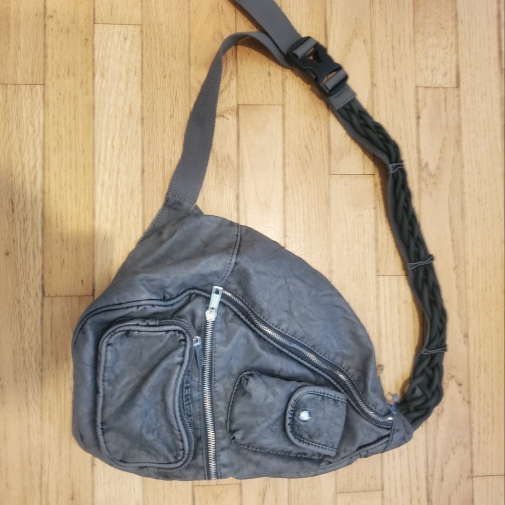 One shoulder backpack purse- LOTS of pockets!